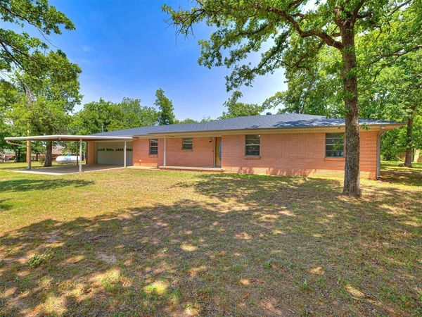 20585 NE 50th Street, Harrah, OK 73045