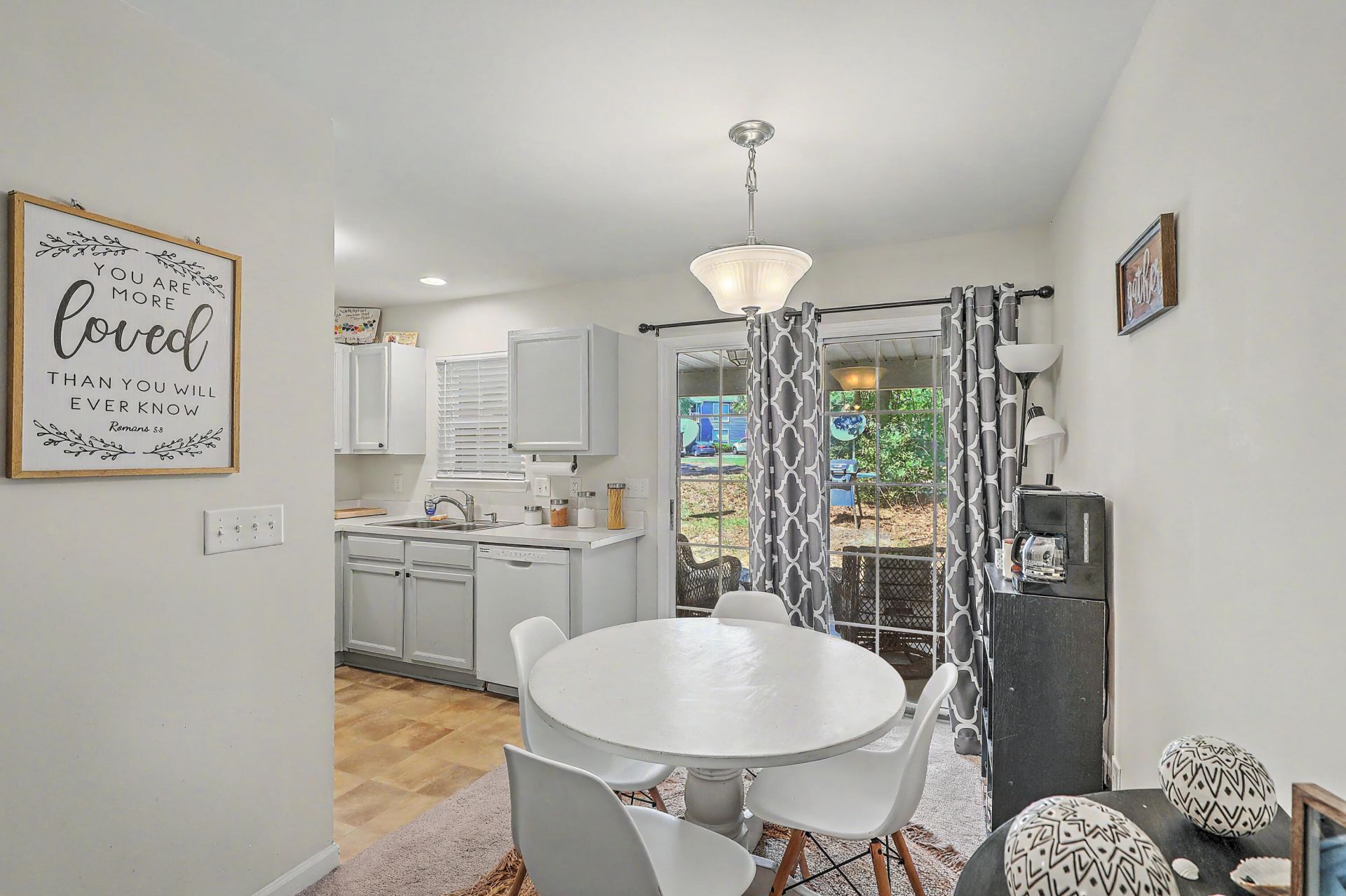 7982 Shadow Oak Drive Photo 10