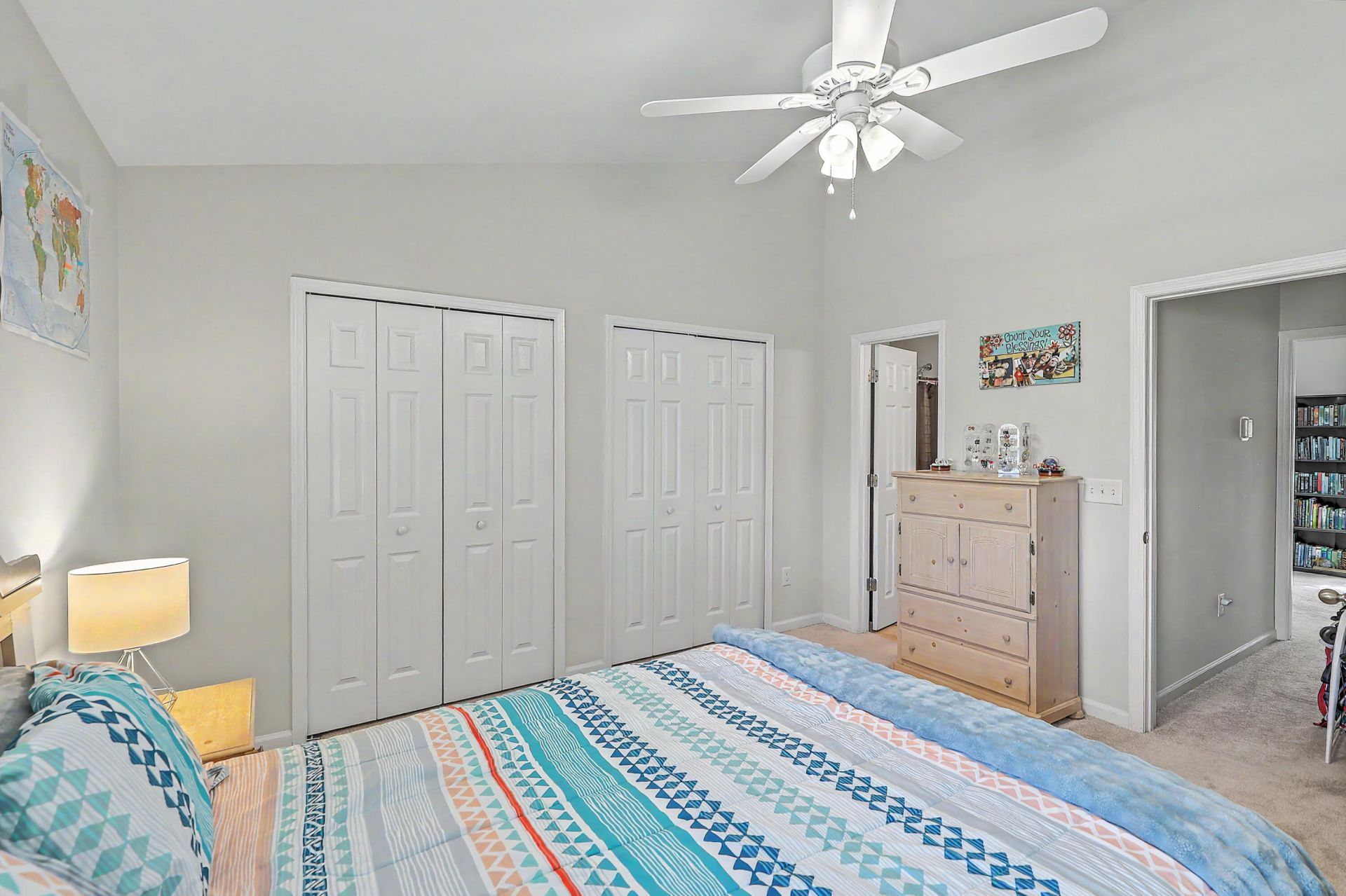 7982 Shadow Oak Drive Photo 18