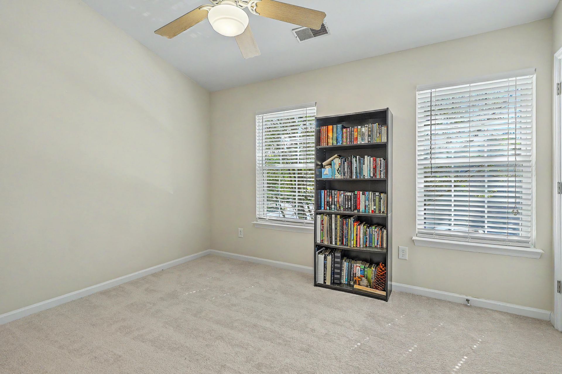 7982 Shadow Oak Drive Photo 20