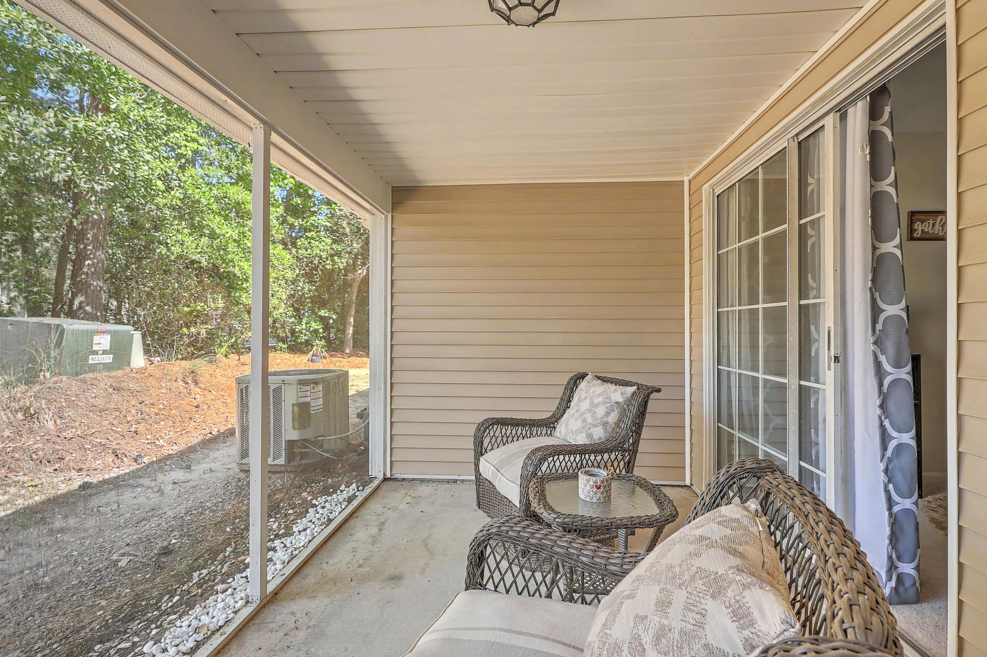 7982 Shadow Oak Drive Photo 24