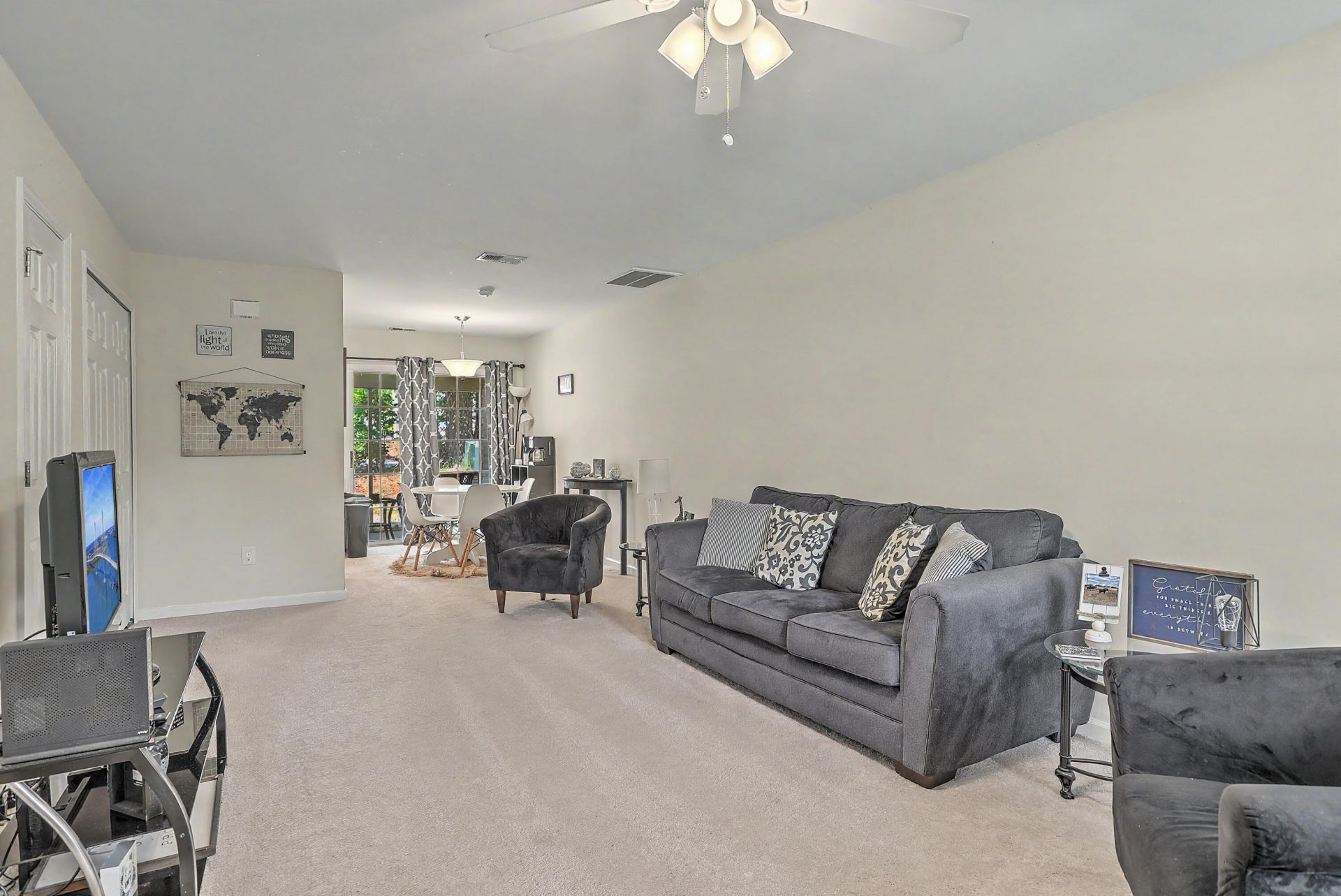 7982 Shadow Oak Drive Photo 4
