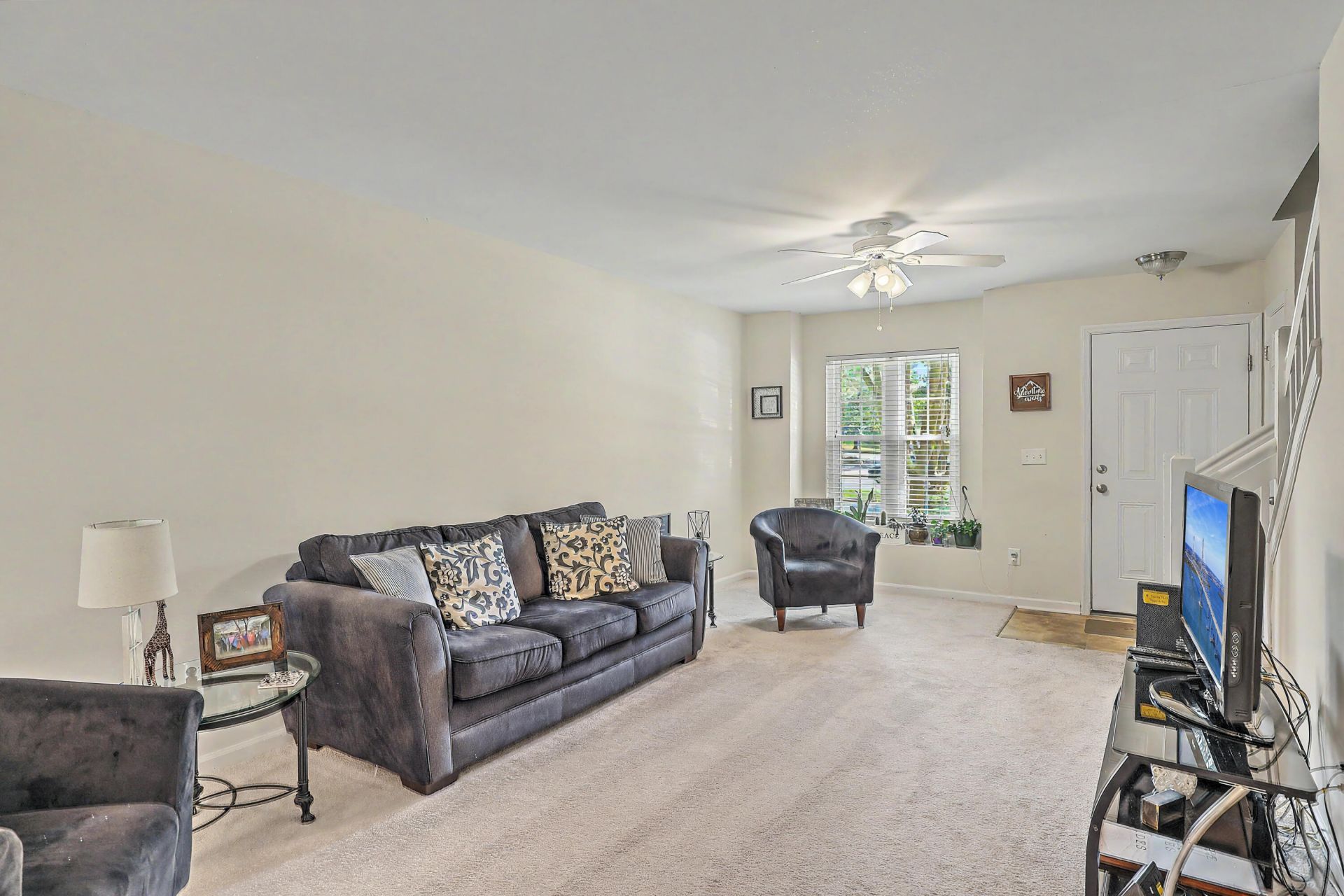 7982 Shadow Oak Drive Photo 5