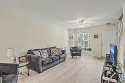 7982 Shadow Oak Drive photo 4