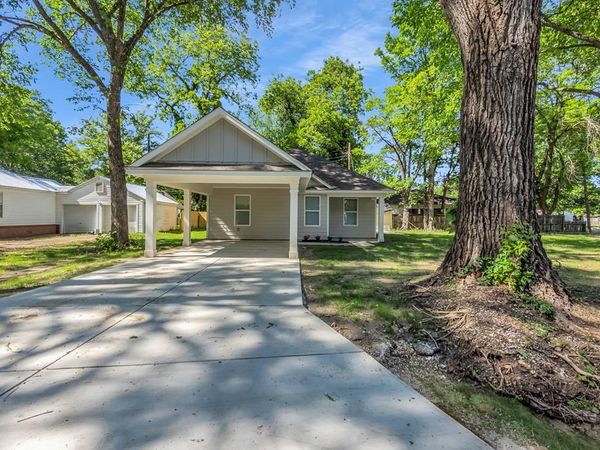 201 S Center Drive, West Memphis, AR 72301