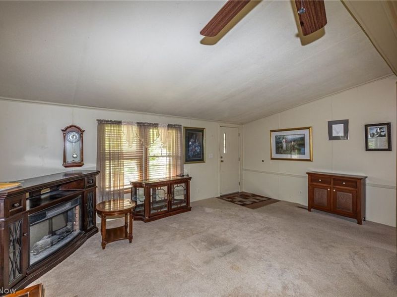 10 Birch Lane, Olmsted Township, OH 44138 Photo 4