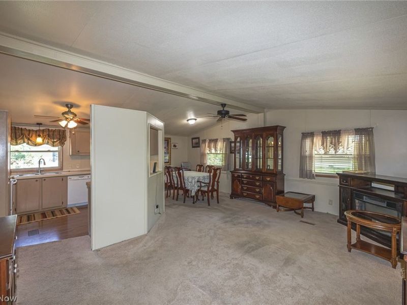 10 Birch Lane, Olmsted Township, OH 44138 Photo 5