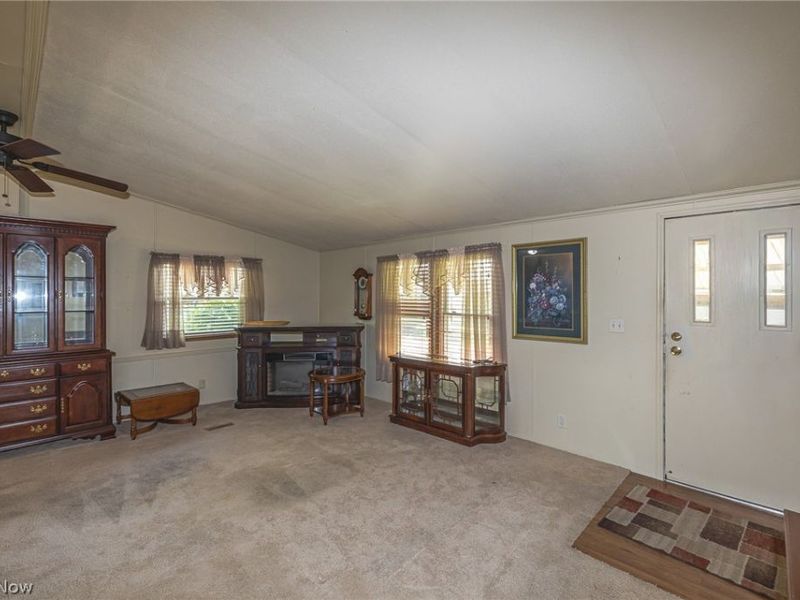 10 Birch Lane, Olmsted Township, OH 44138 Photo 6
