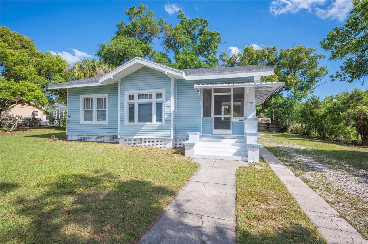 1017 W Greenwood Street, Lakeland, FL 33815 Main Photo