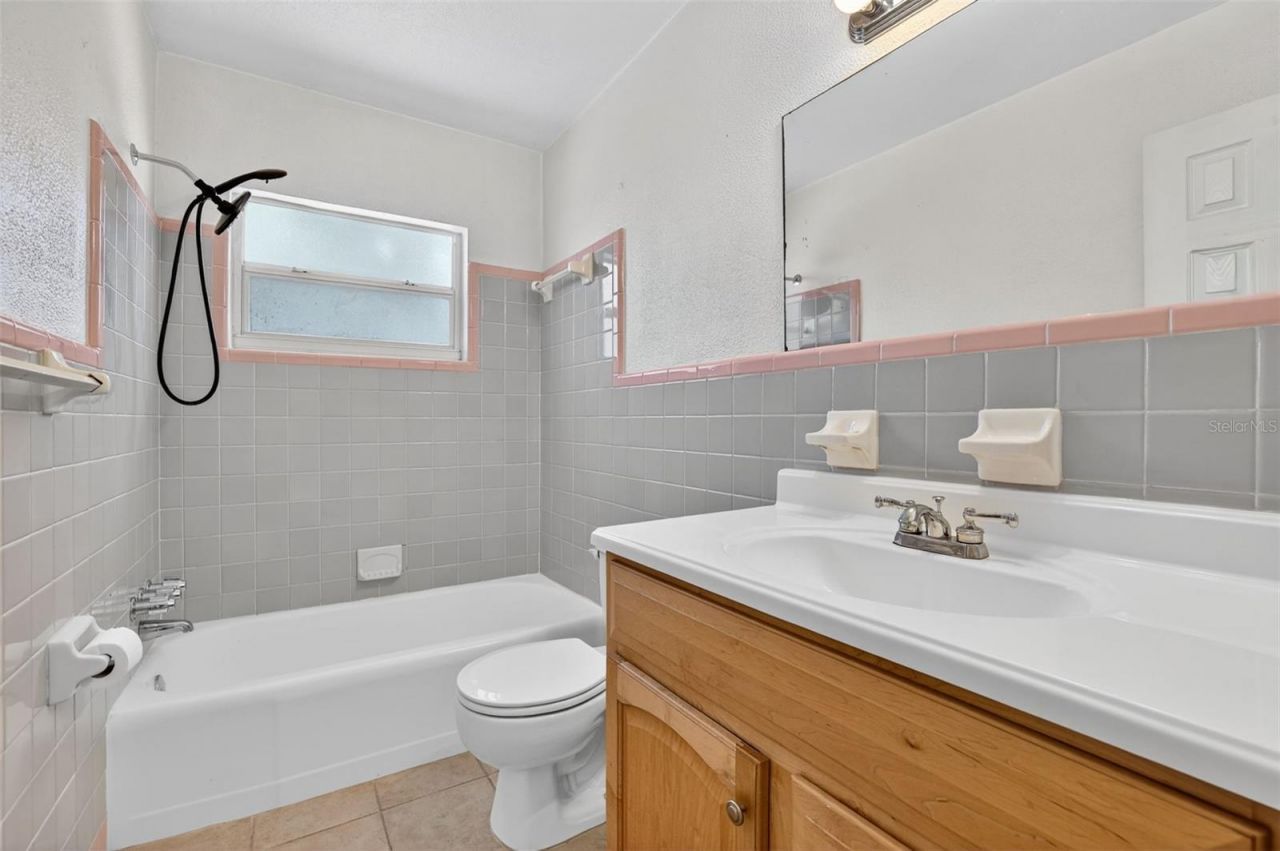 3673 Searobin Drive Se, Saint Petersburg, FL 33705 Photo