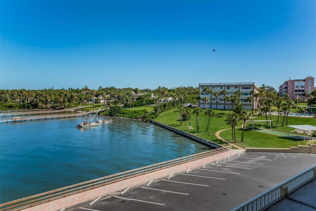 100 Bluff View Drive, Unit 604C, Belleair Bluffs, FL 33770 Photo