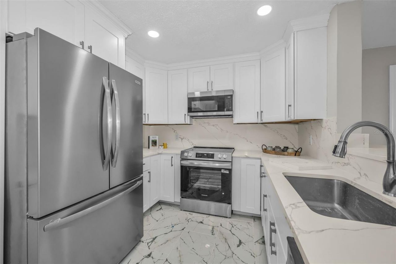 100 Bluff View Drive, Unit 604C, Belleair Bluffs, FL 33770 Photo