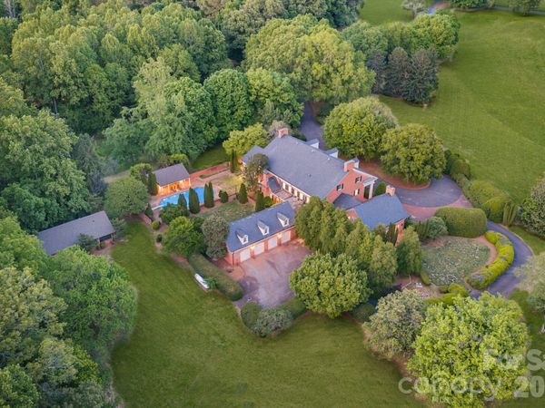 1486 Knolls Drive, Newton, NC 28658