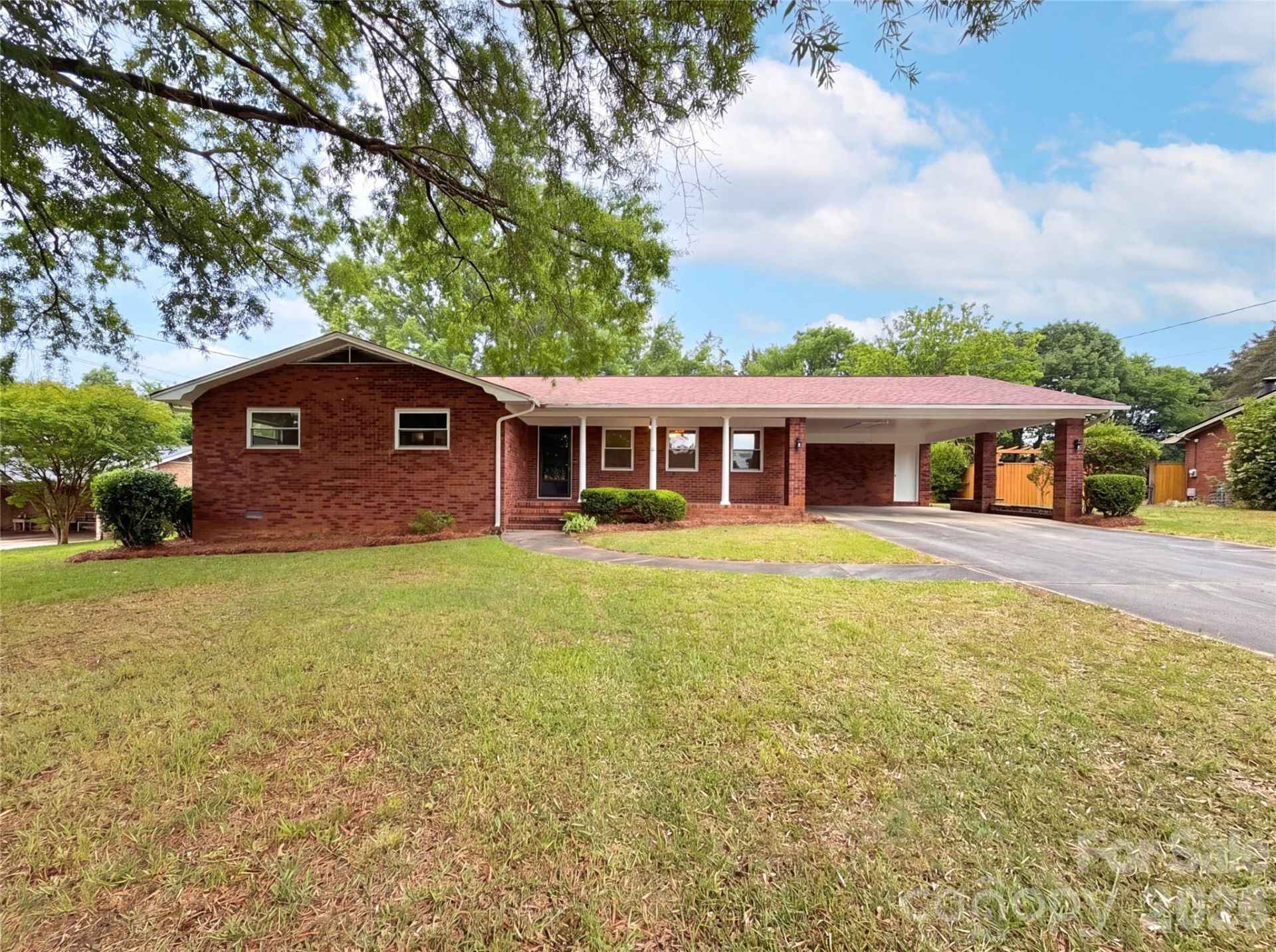 128 Greenview Drive, Kannapolis, NC 28081 Main Photo