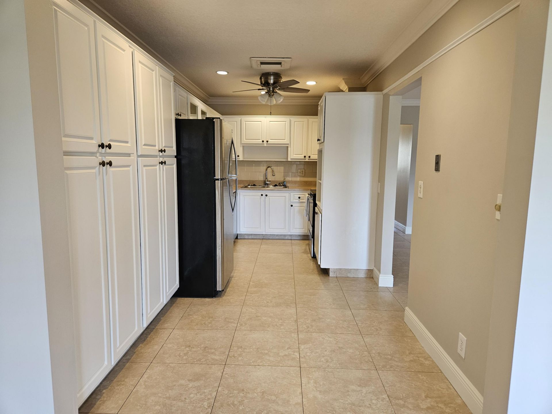 2886 E Fernley Dr Drive E, Unit 1, West Palm Beach, FL 33415 Photo