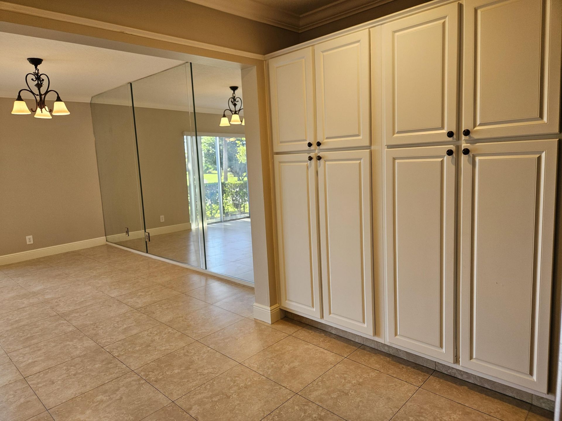 2886 E Fernley Dr Drive E, Unit 1, West Palm Beach, FL 33415 Photo