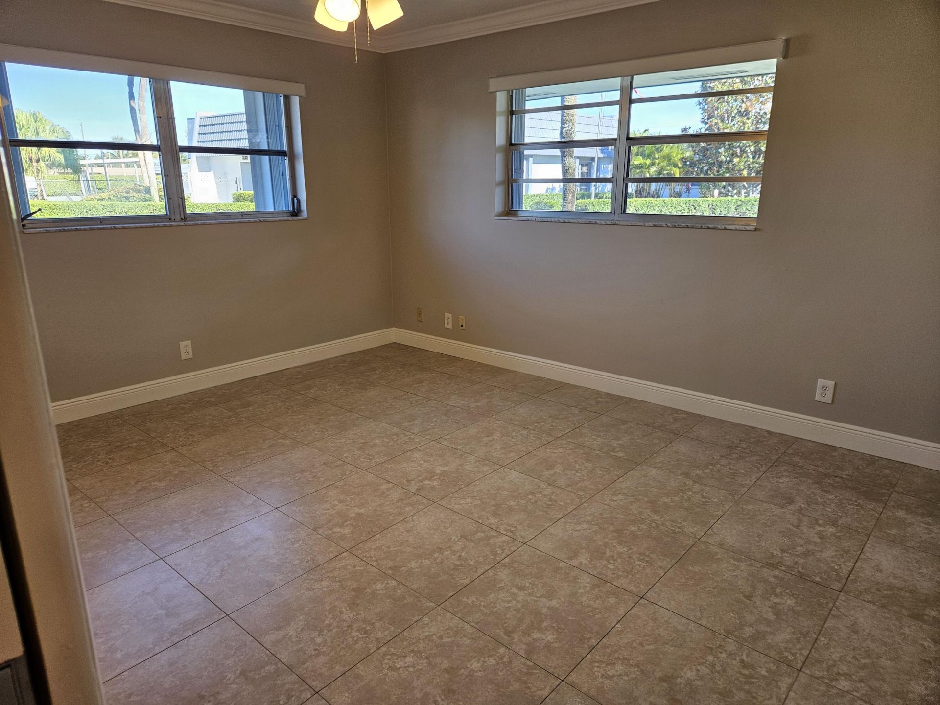 2886 E Fernley Dr Drive E, Unit 1, West Palm Beach, FL 33415 Photo