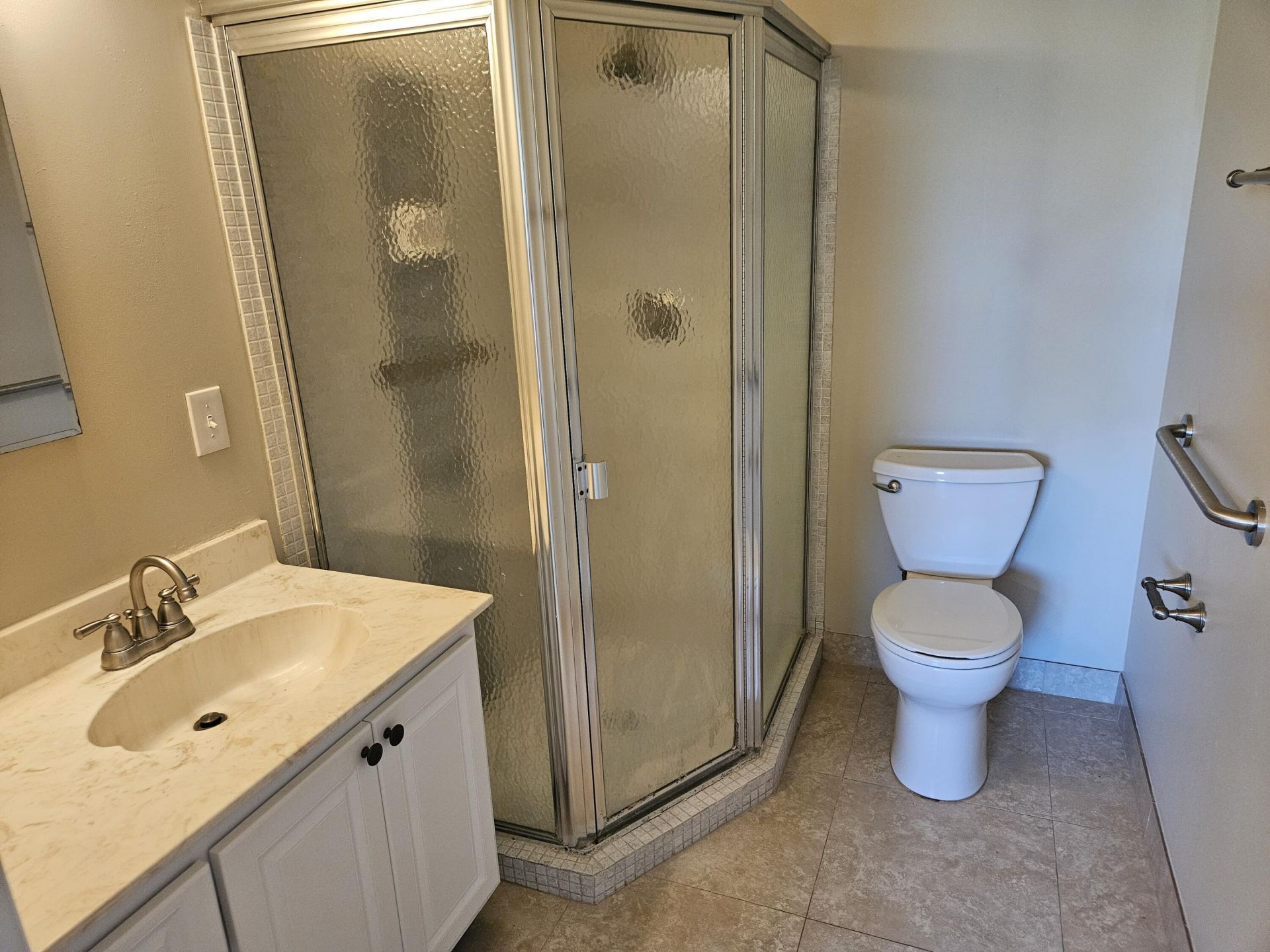 2886 E Fernley Dr Drive E, Unit 1, West Palm Beach, FL 33415 Photo