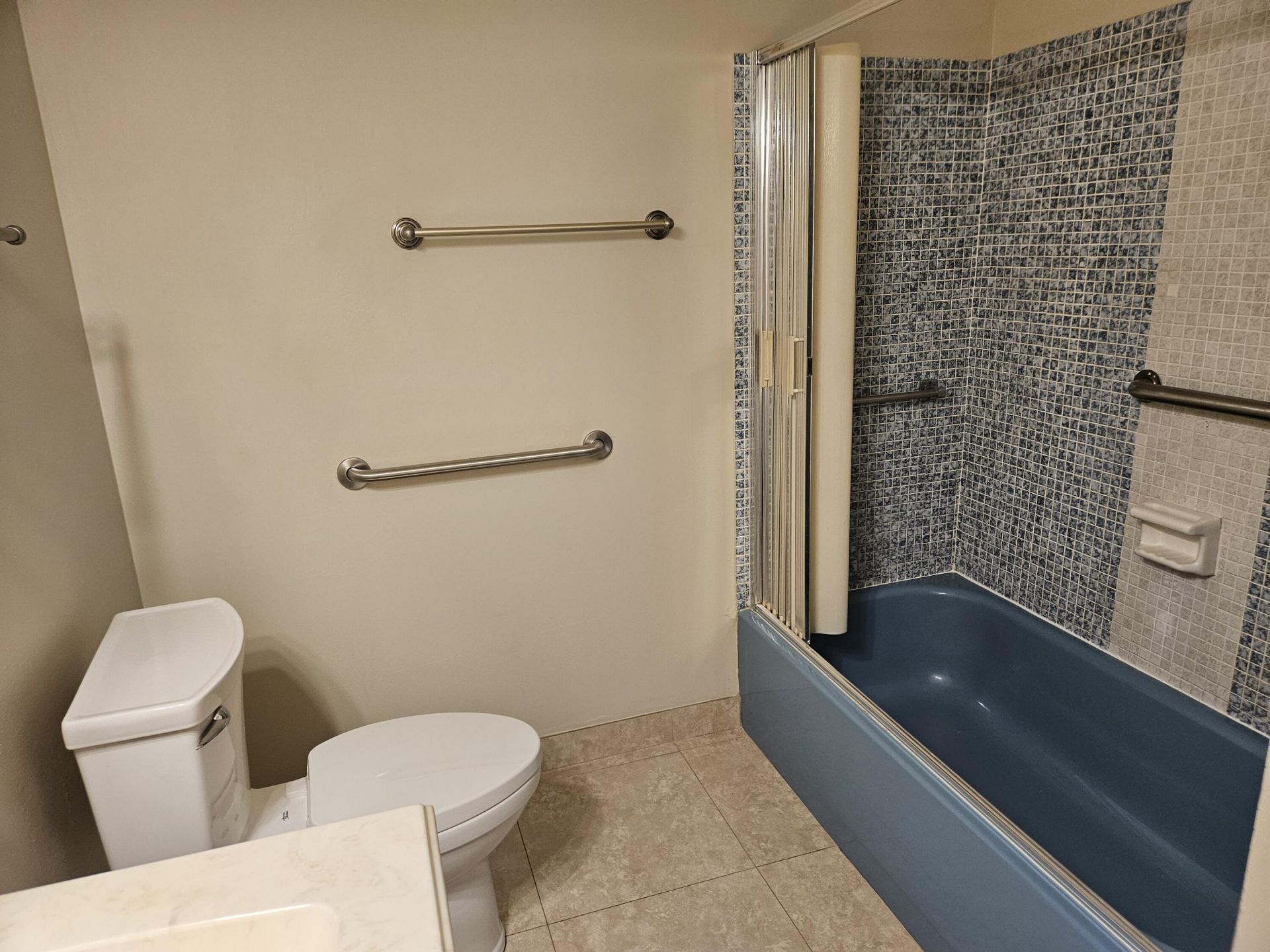 2886 E Fernley Dr Drive E, Unit 1, West Palm Beach, FL 33415 Photo