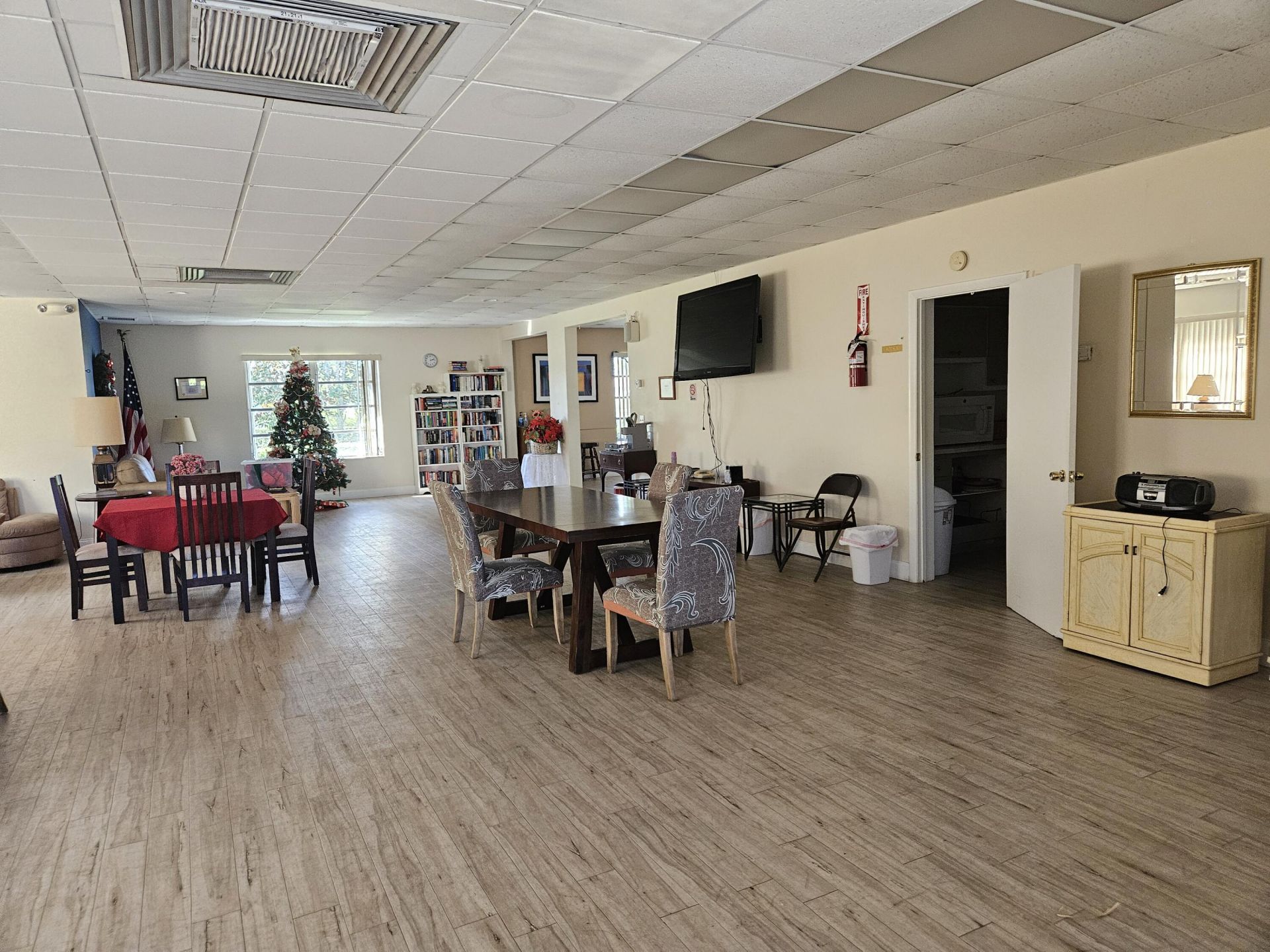 2886 E Fernley Dr Drive E, Unit 1, West Palm Beach, FL 33415 Photo