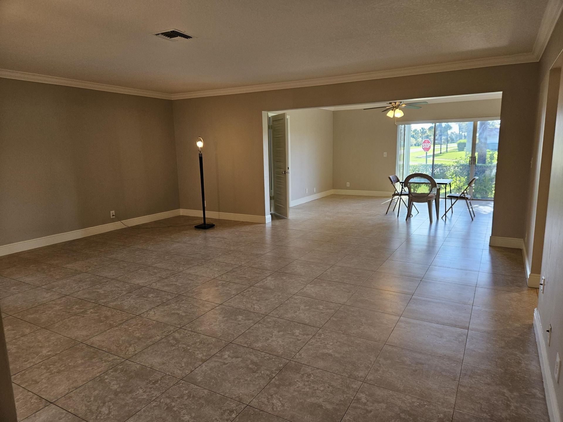 2886 E Fernley Dr Drive E, Unit 1, West Palm Beach, FL 33415 Photo