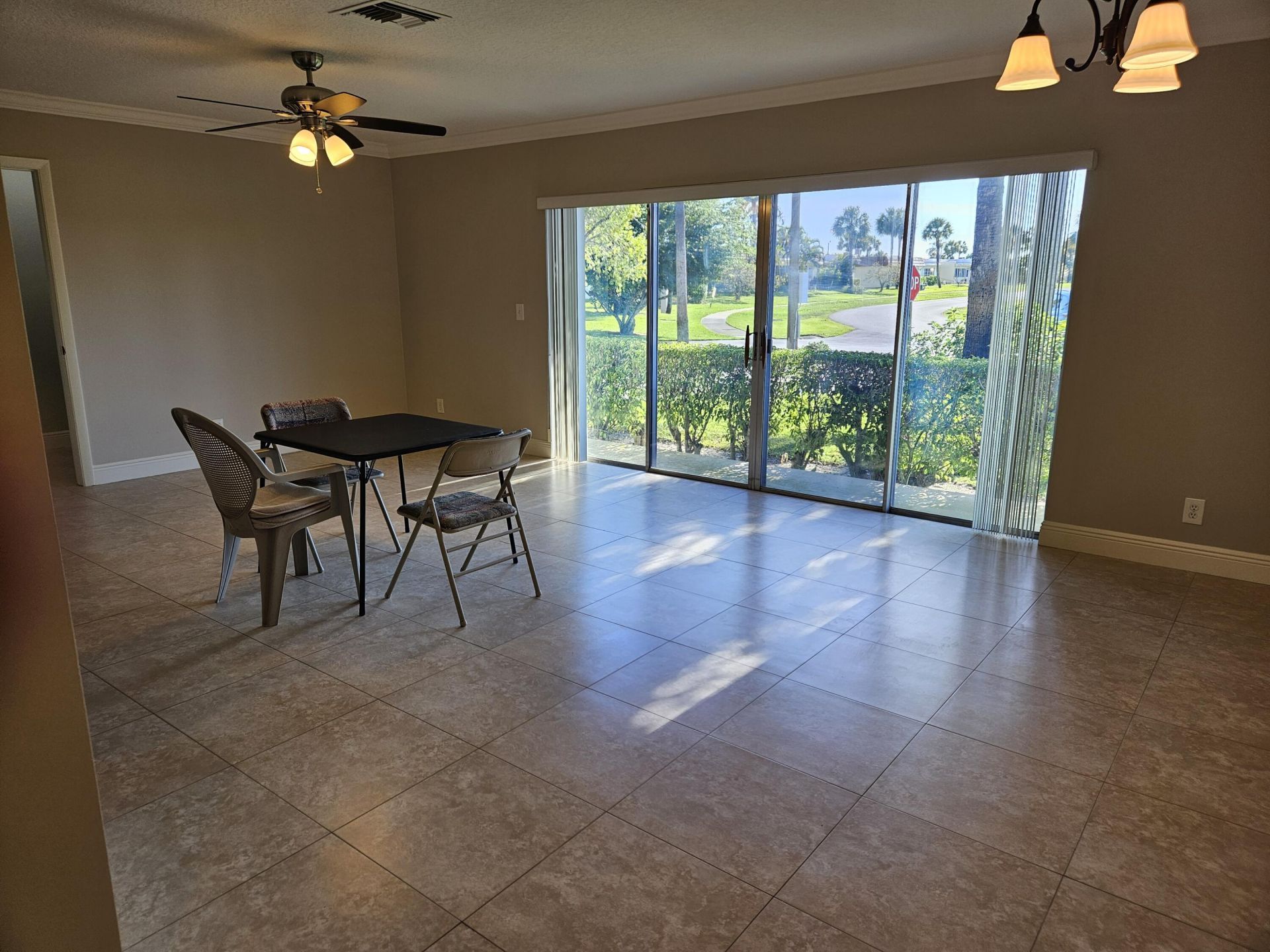 2886 E Fernley Dr Drive E, Unit 1, West Palm Beach, FL 33415 Photo