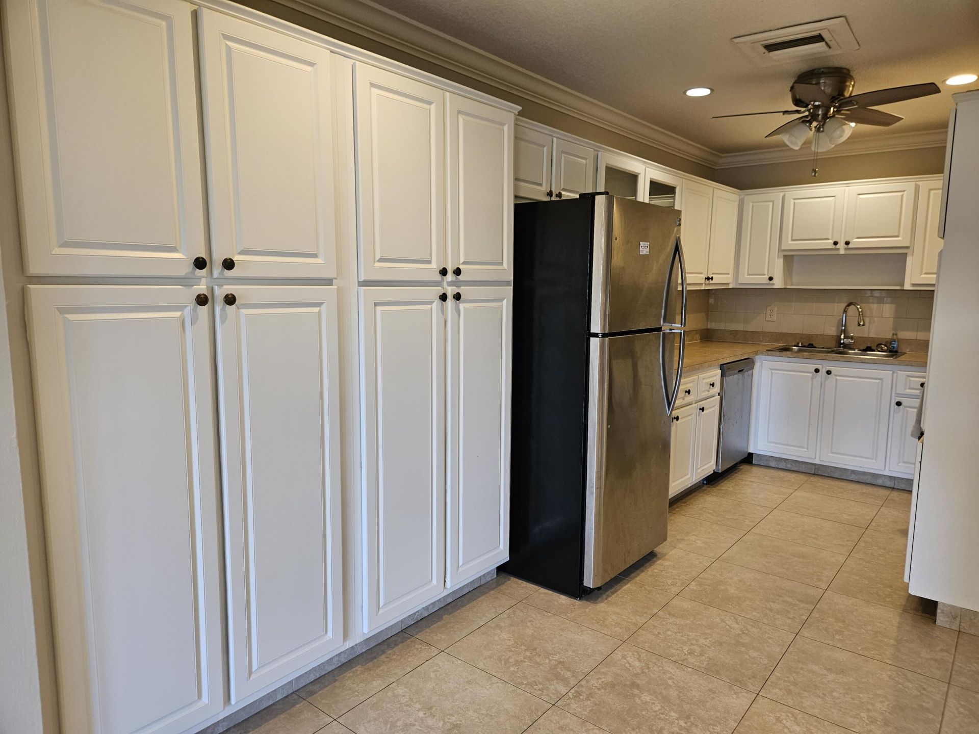 2886 E Fernley Dr Drive E, Unit 1, West Palm Beach, FL 33415 Photo