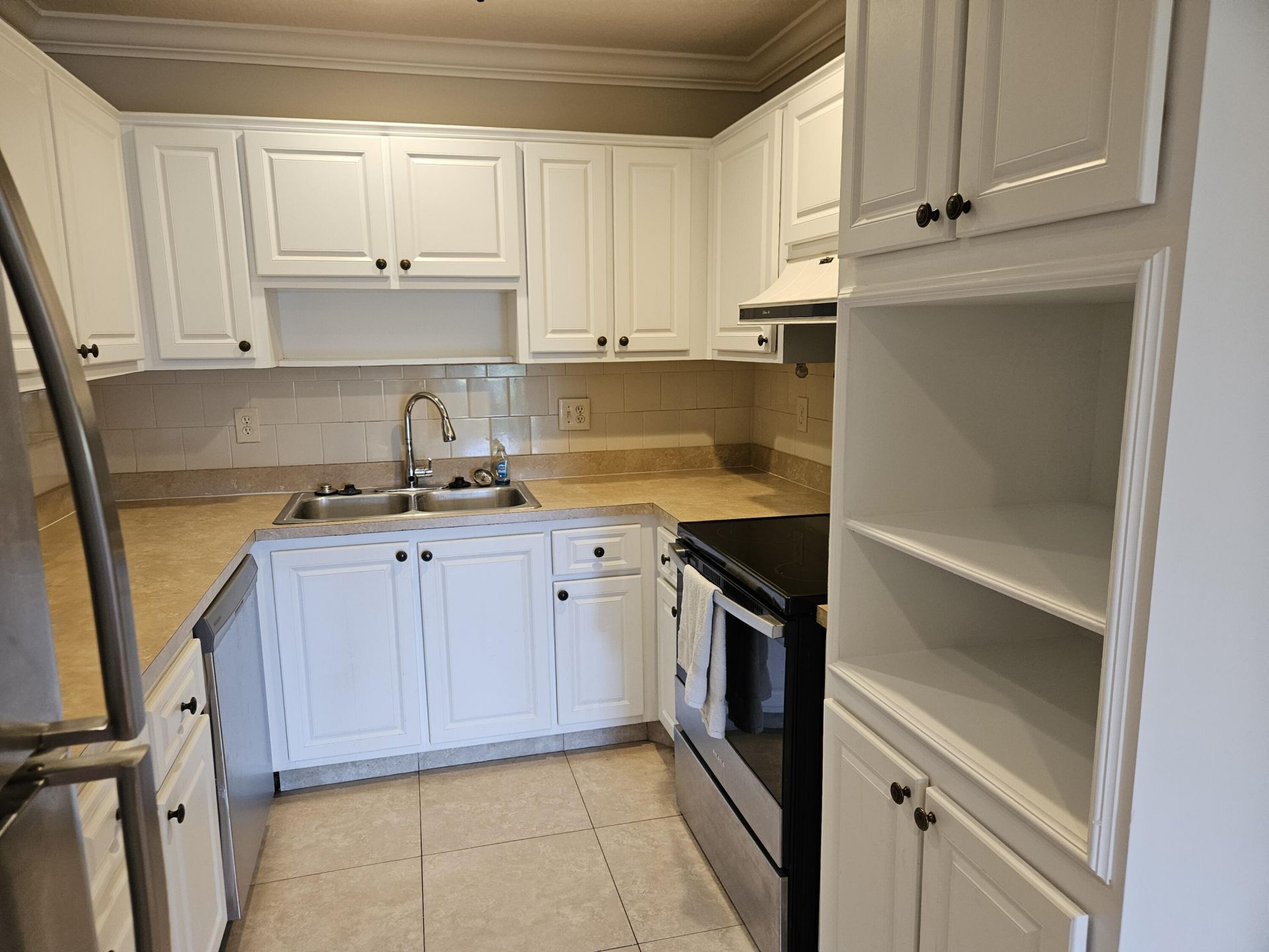 2886 E Fernley Dr Drive E, Unit 1, West Palm Beach, FL 33415 Photo