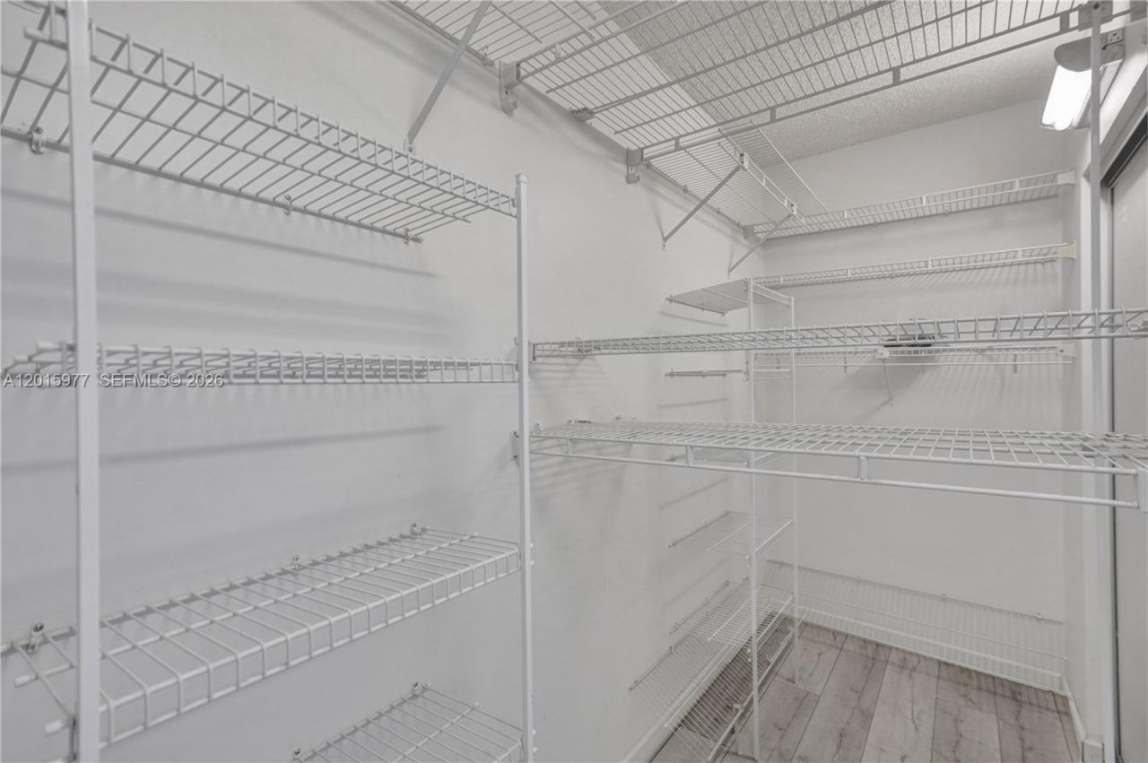 16425 Collins Ave , Unit 2715, Sunny Isles Beach, FL 33160 Photo