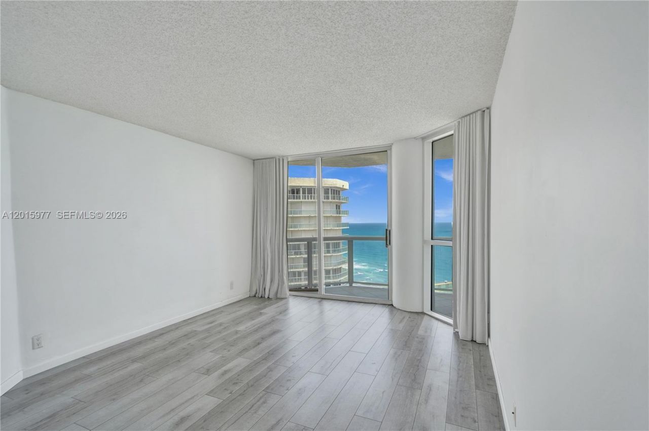 16425 Collins Ave , Unit 2715, Sunny Isles Beach, FL 33160 Photo