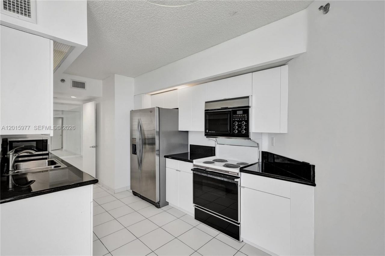 16425 Collins Ave , Unit 2715, Sunny Isles Beach, FL 33160 Photo