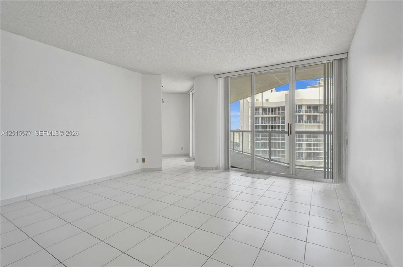 16425 Collins Ave , Unit 2715, Sunny Isles Beach, FL 33160 Photo