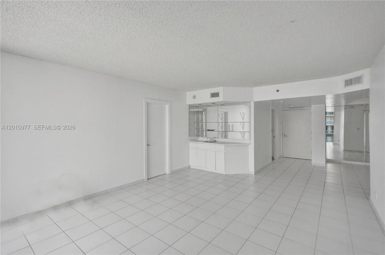 16425 Collins Ave , Unit 2715, Sunny Isles Beach, FL 33160 Photo