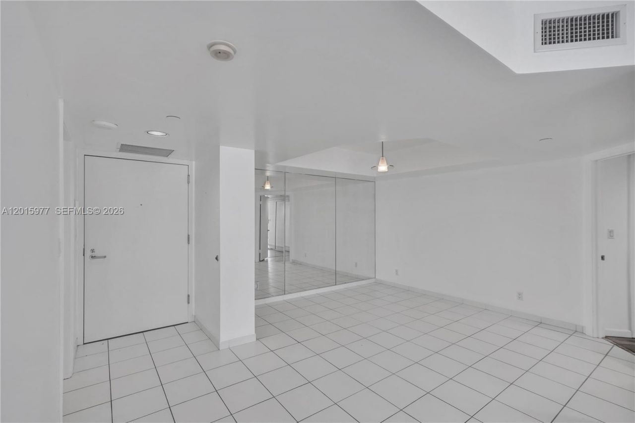 16425 Collins Ave , Unit 2715, Sunny Isles Beach, FL 33160 Photo