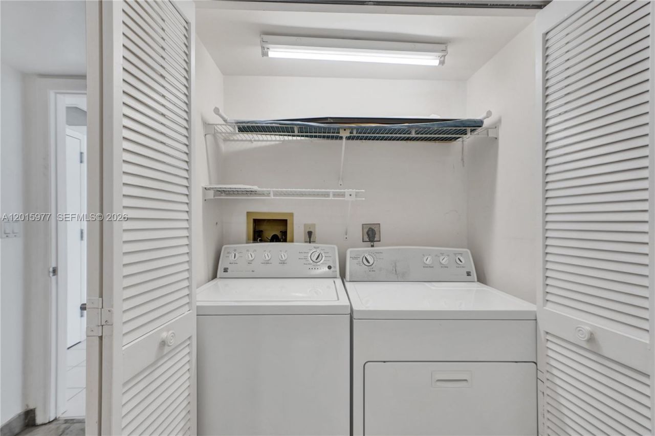 16425 Collins Ave , Unit 2715, Sunny Isles Beach, FL 33160 Photo