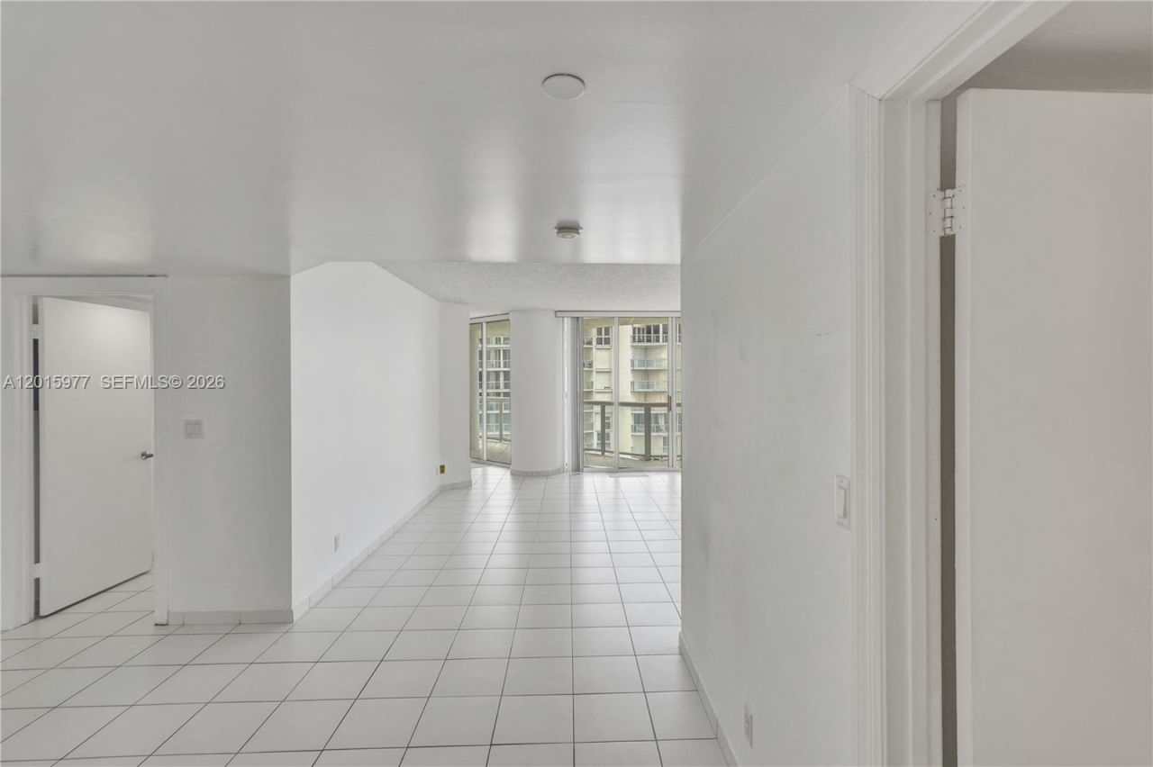 16425 Collins Ave , Unit 2715, Sunny Isles Beach, FL 33160 Photo