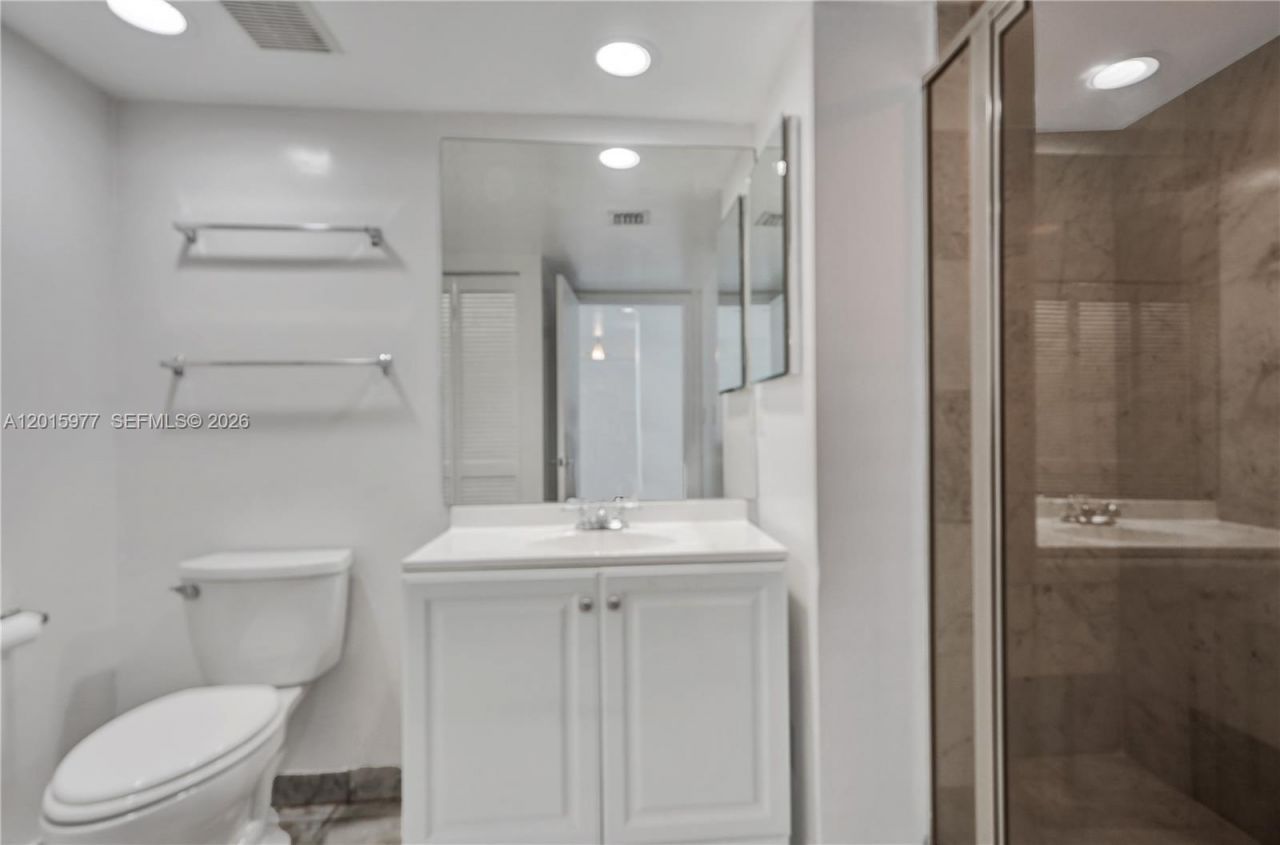16425 Collins Ave , Unit 2715, Sunny Isles Beach, FL 33160 Photo