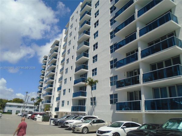 7501 E Treasure Dr, Unit 2N, North Bay Village, FL 33141