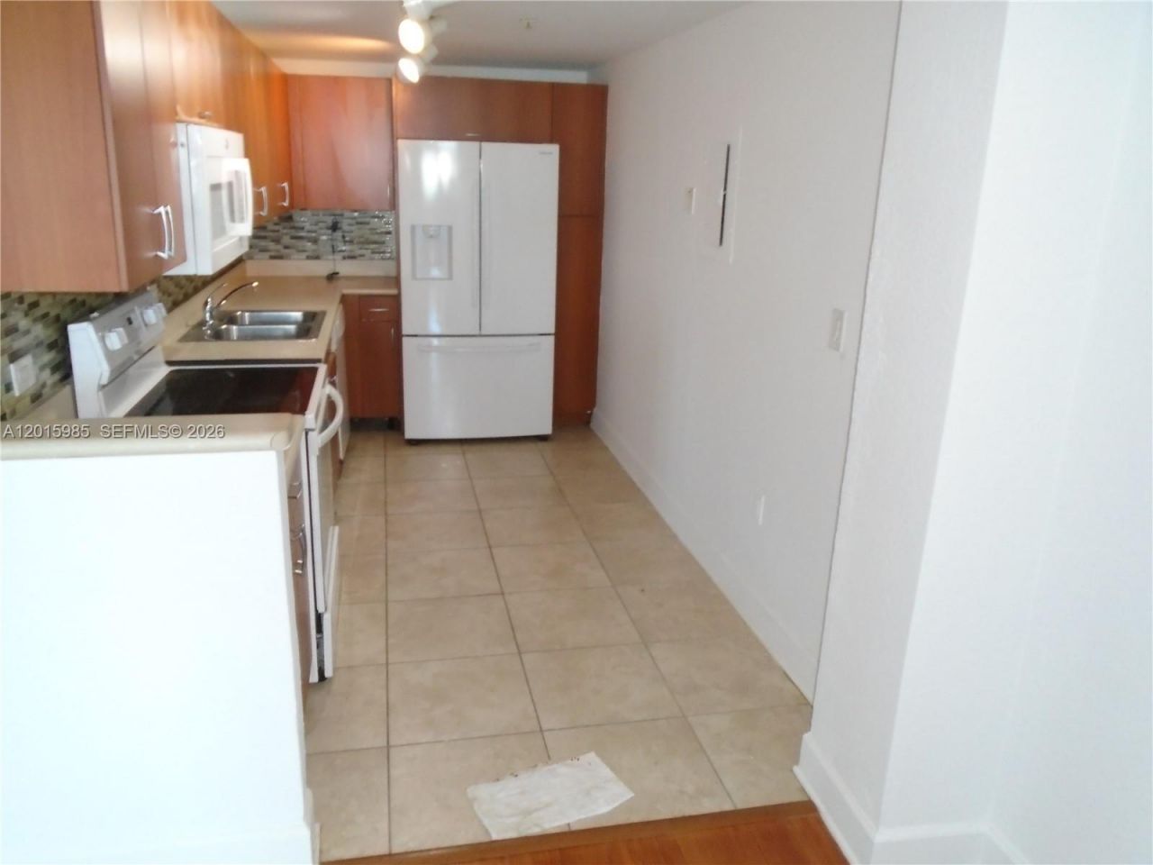 7501 E Treasure Dr, Unit 2N, North Bay Village, FL 33141 Photo