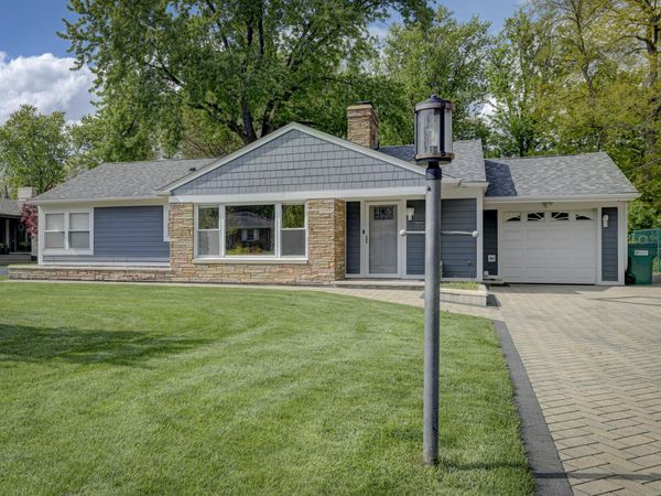 1335 35th Street , Munster, IN 46321