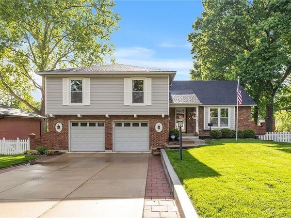 5140 Cody Street, Shawnee, KS 66203