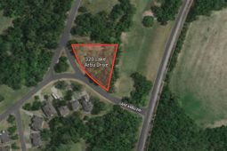 320 Lake Arbu Drive photo 4