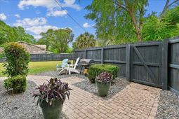 739 Shamrock Lane photo 4