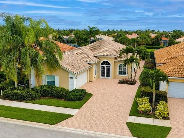 7558 Garibaldi CT, NAPLES, FL 34114