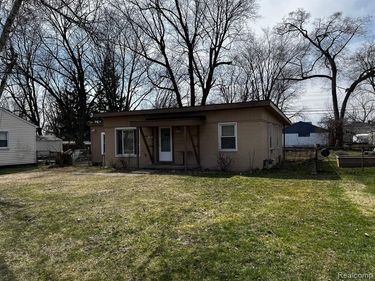 12097 CAVELL Street, Livonia, MI 48150