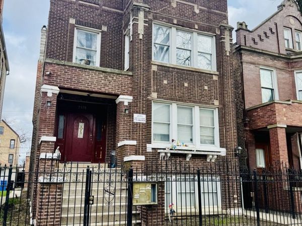 2521 S Saint Louis Avenue , Chicago, IL 60623