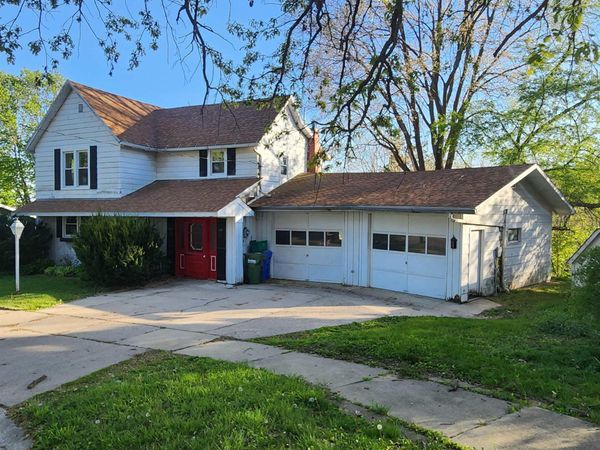 311 NE Second ST., Elkader, IA 52043