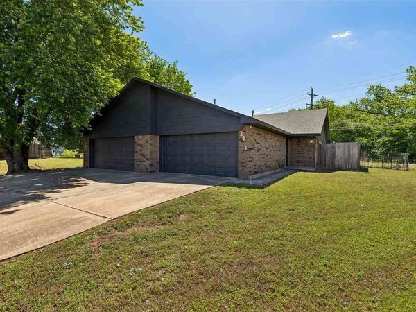 3909-3911 W 18th Court, Stillwater, OK 74074