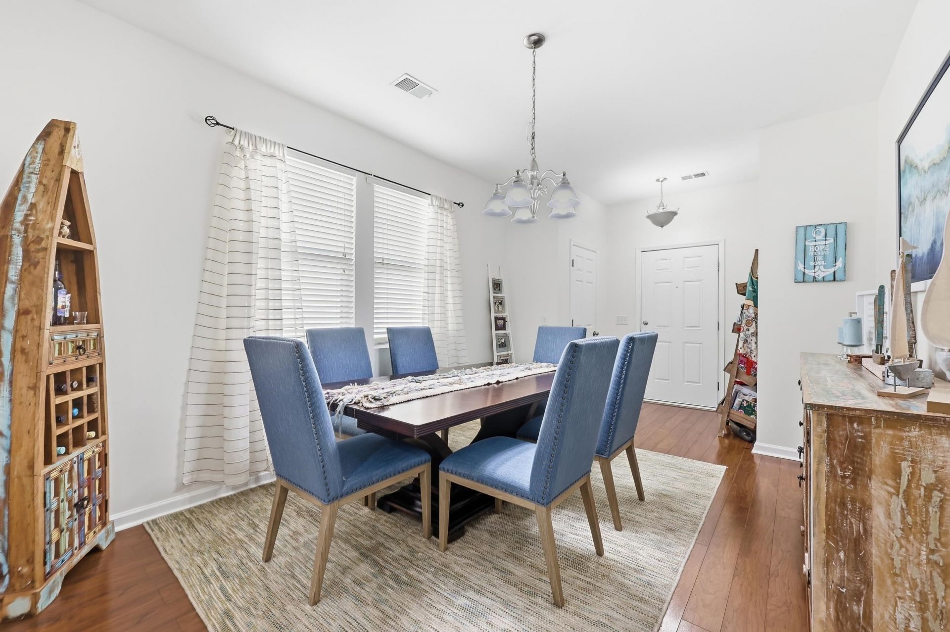 5010 Weatherwood Dr. Photo 4