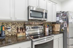 5010 Weatherwood Dr. photo 4